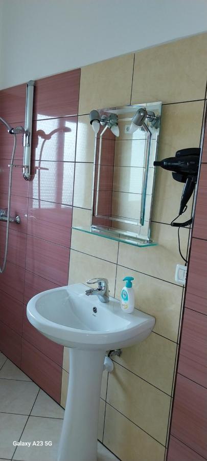 Collaku Apartment'S Vlorë エクステリア 写真